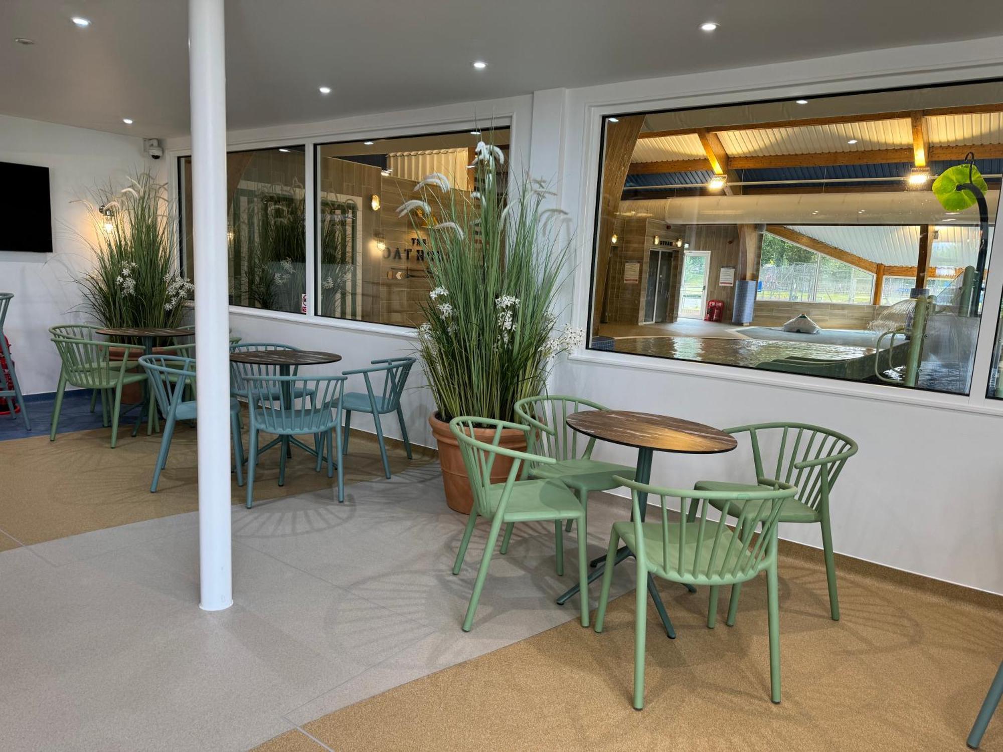 The Boat House, Hot Tub Lodge South Cerney Exterior photo